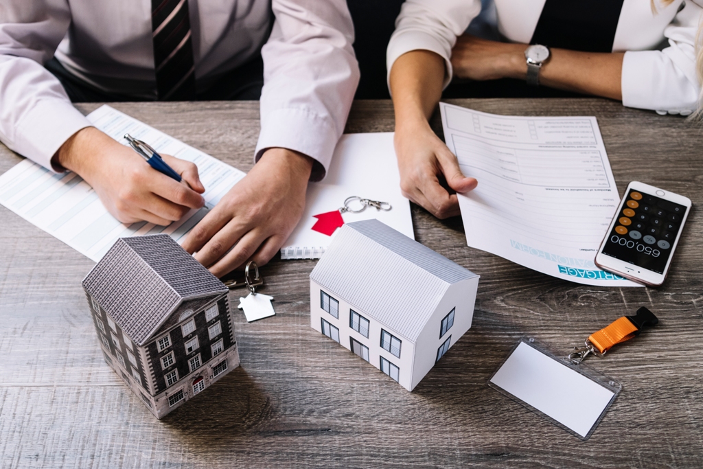 مدارک مورد نیاز برای اخذ اقامت یونان از طریق خرید ملک چیست؟